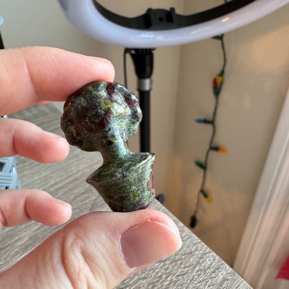 Green Stone Mushroom and Flower Figurines - Picture 4 of 4